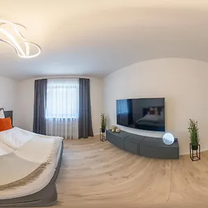 Zwick Apartment